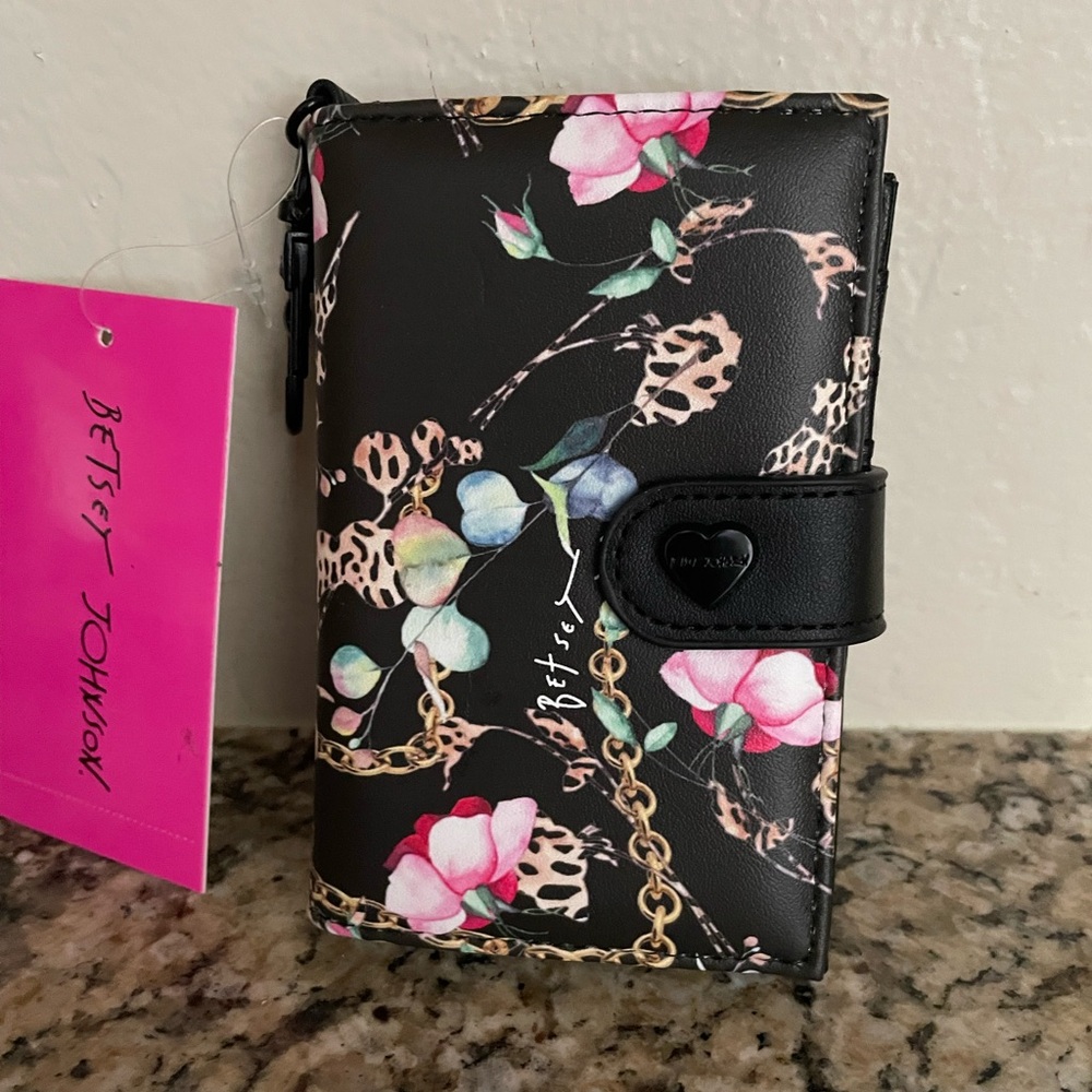 Betsey Johnson Black Floral Chain Print Card Holder